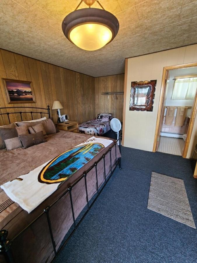 גלנאלן Tolsona Lake Lodge מראה חיצוני תמונה